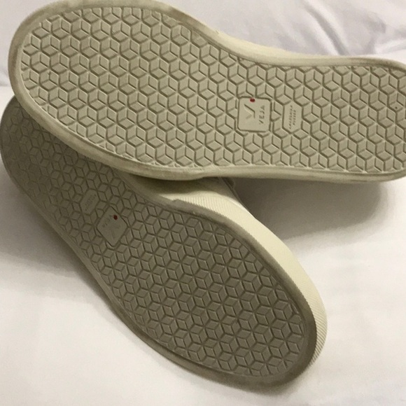 Veja Recife Sneakers NWOB size 6 - Picture 7 of 8